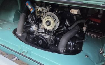 Volkswagen-micro-bus-1964-18