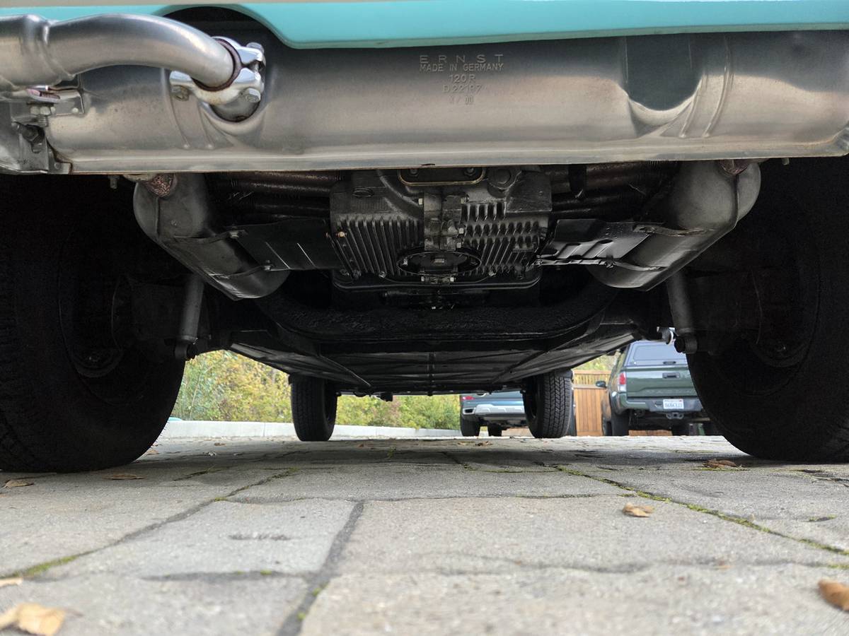 Volkswagen-micro-bus-1964-19