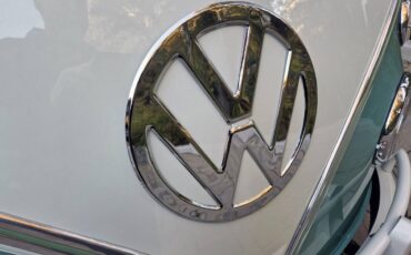 Volkswagen-micro-bus-1964-21