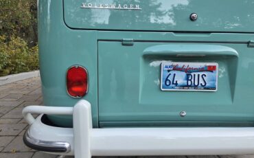 Volkswagen-micro-bus-1964-22