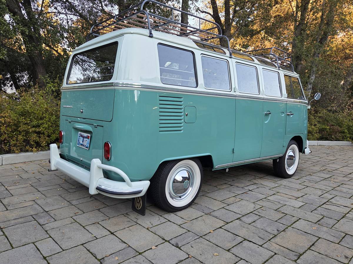 Volkswagen-micro-bus-1964-4