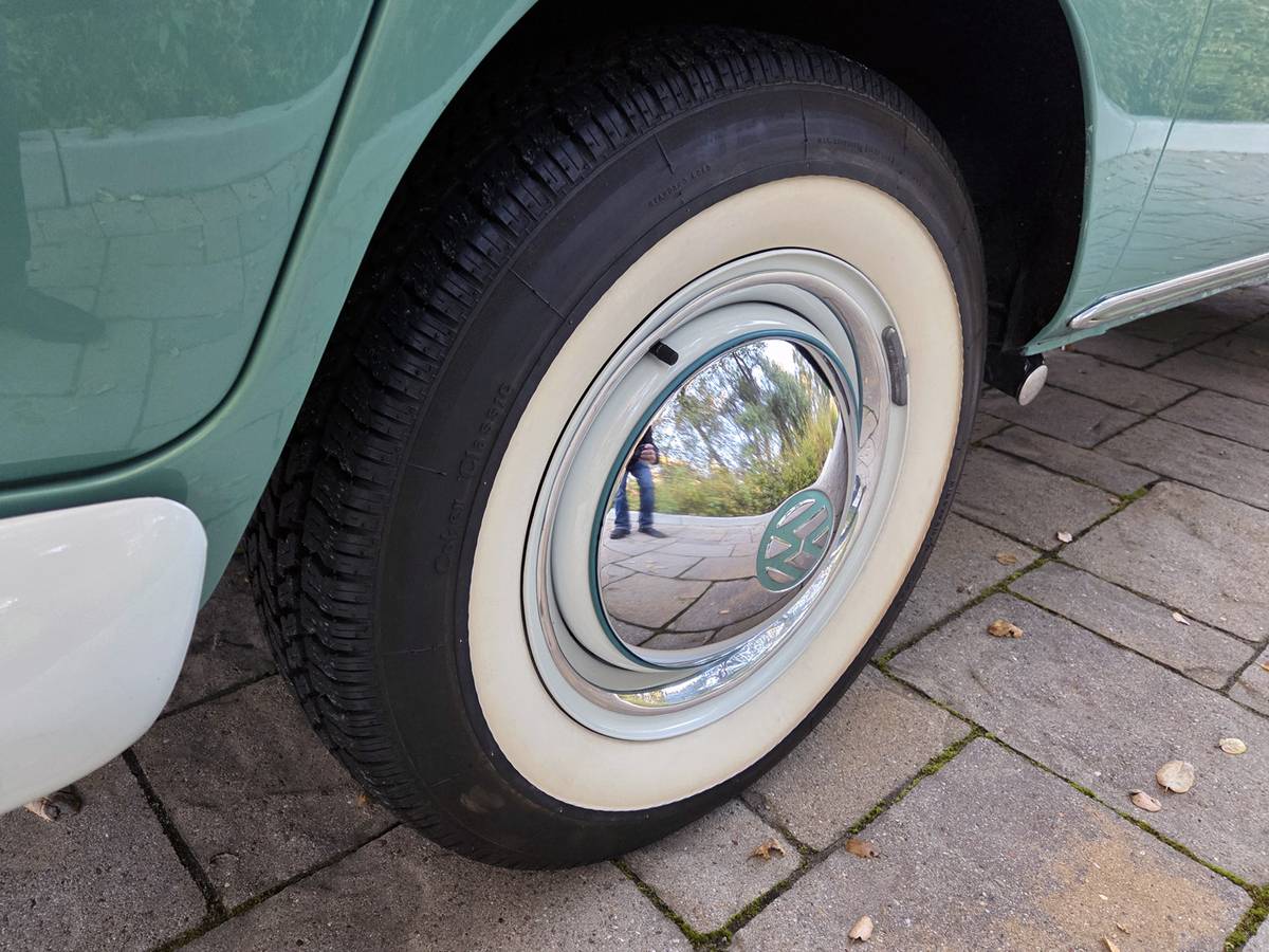 Volkswagen-micro-bus-1964-9