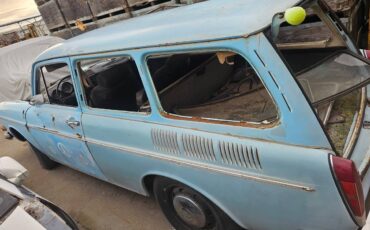 Volkswagen-squareback-1970-blue-2