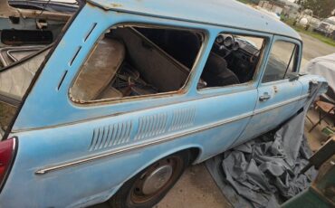 Volkswagen-squareback-1970-blue-3