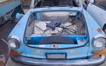 Volkswagen-squareback-1970-blue