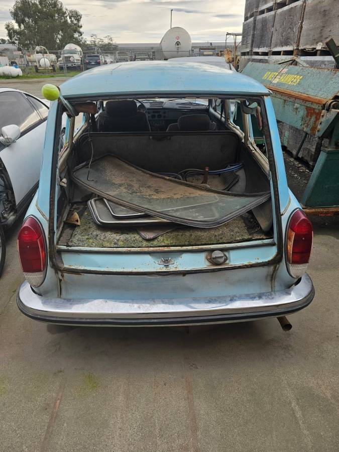 Volkswagen-squareback-1970-blue-4