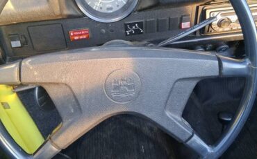 Volkswagen-super-beetle-1974-yellow-11