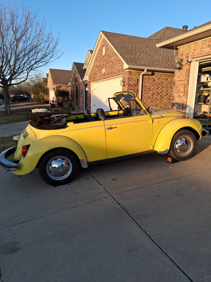 Volkswagen-super-beetle-1974-yellow-3