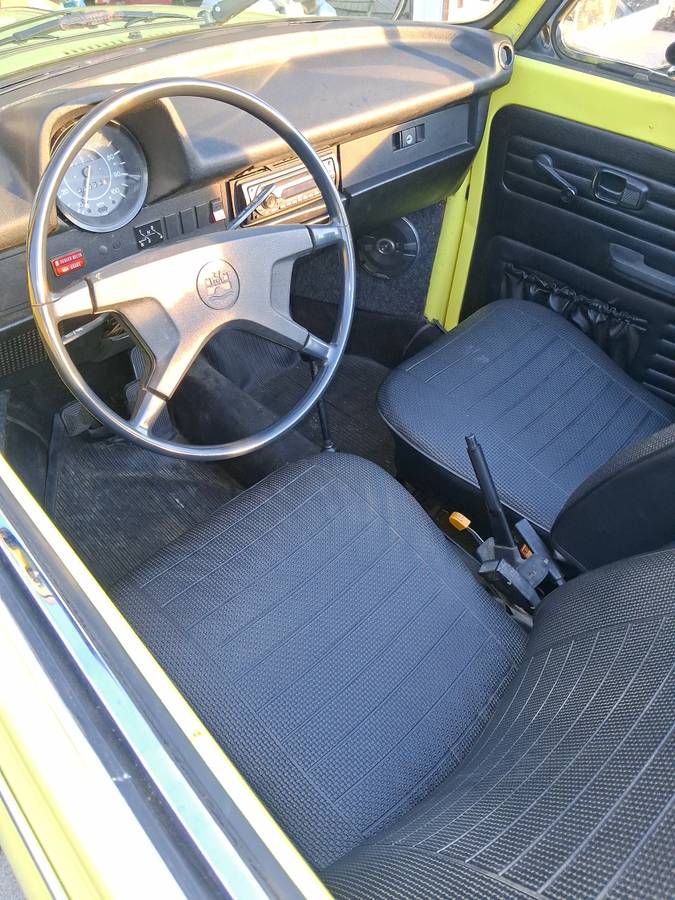 Volkswagen-super-beetle-1974-yellow-6