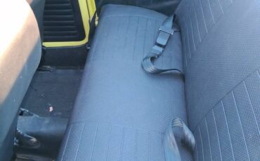 Volkswagen-super-beetle-1974-yellow-7