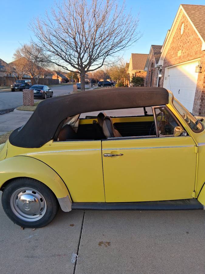 Volkswagen-super-beetle-1974-yellow-8