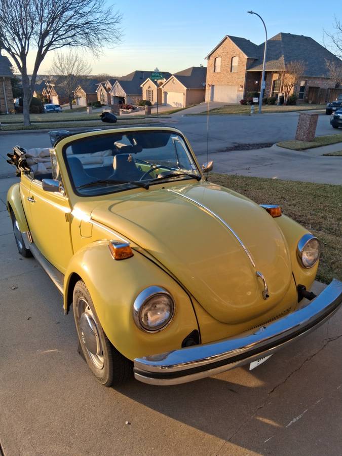 Volkswagen-super-beetle-1974-yellow-9