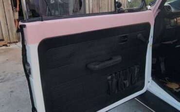 Volkswagen-super-beetle-vw-1979-7