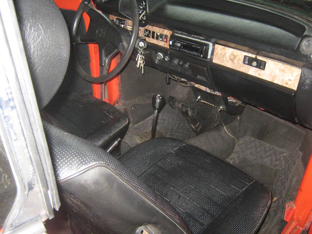 Volkswagen-super-beetle-vw-1979-red-1