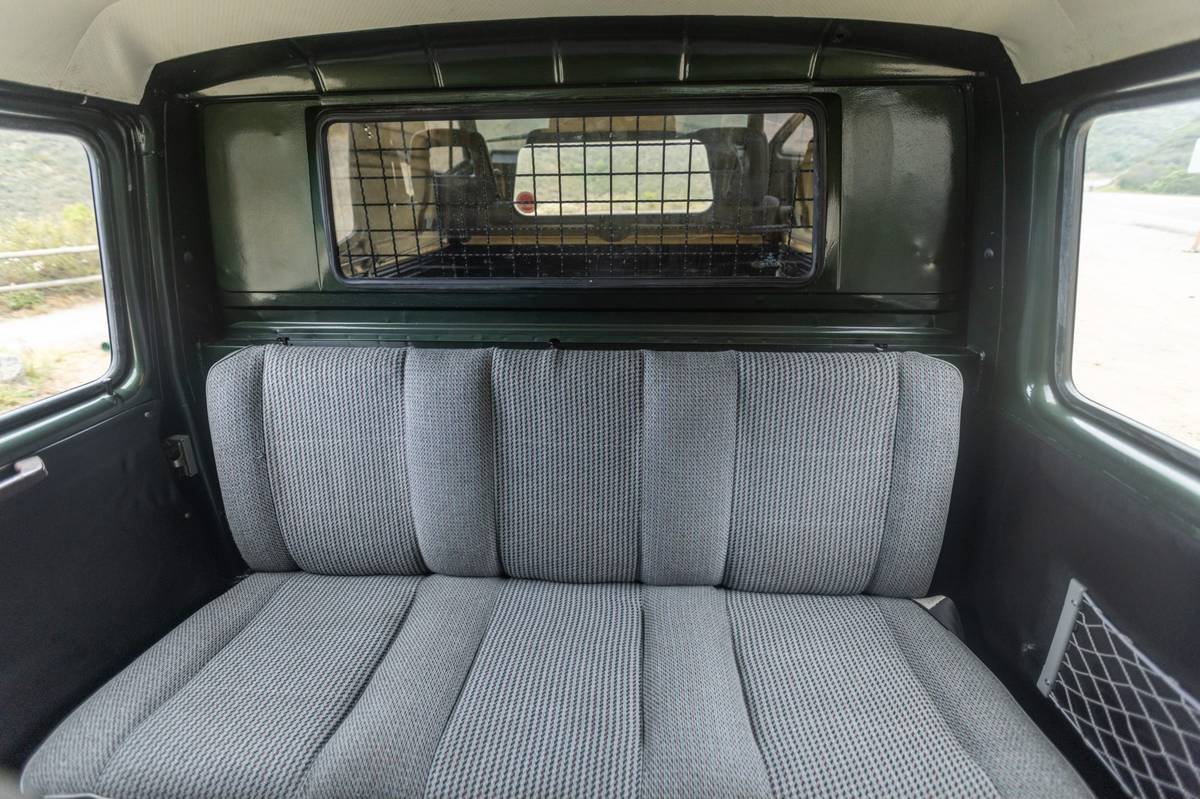 Volkswagen-t-3-doka-diesel-1987-green-13