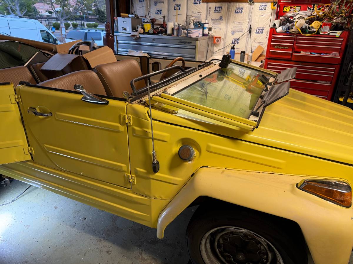 Volkswagen-thing-1974-4