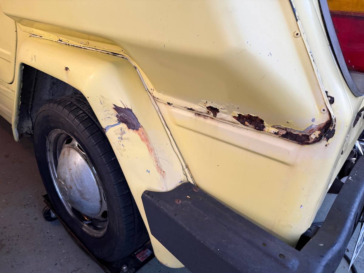 Volkswagen-thing-1974-8