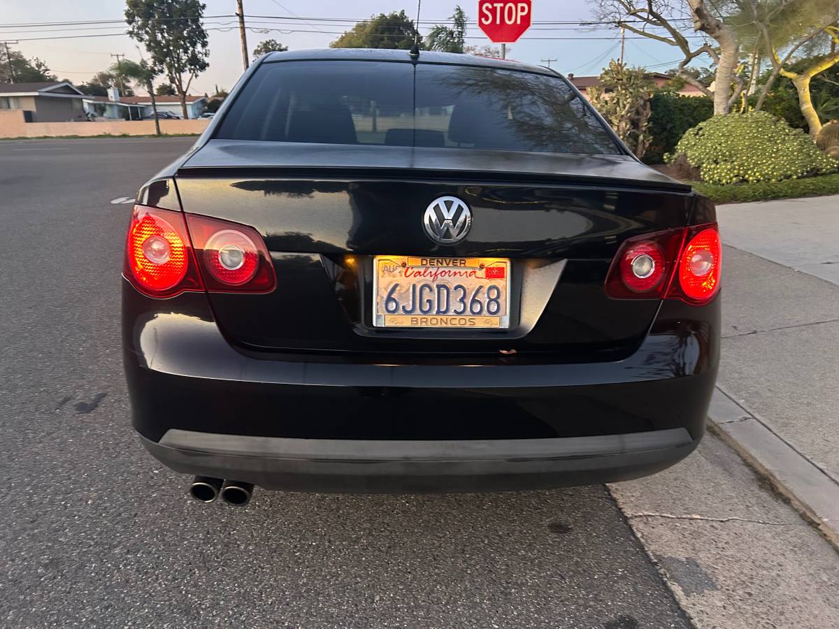 Volkswagen-tiguan-1990-3