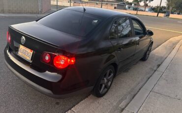 Volkswagen-tiguan-1990-4