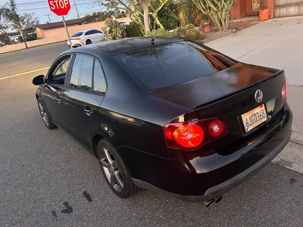 Volkswagen-tiguan-1990-7