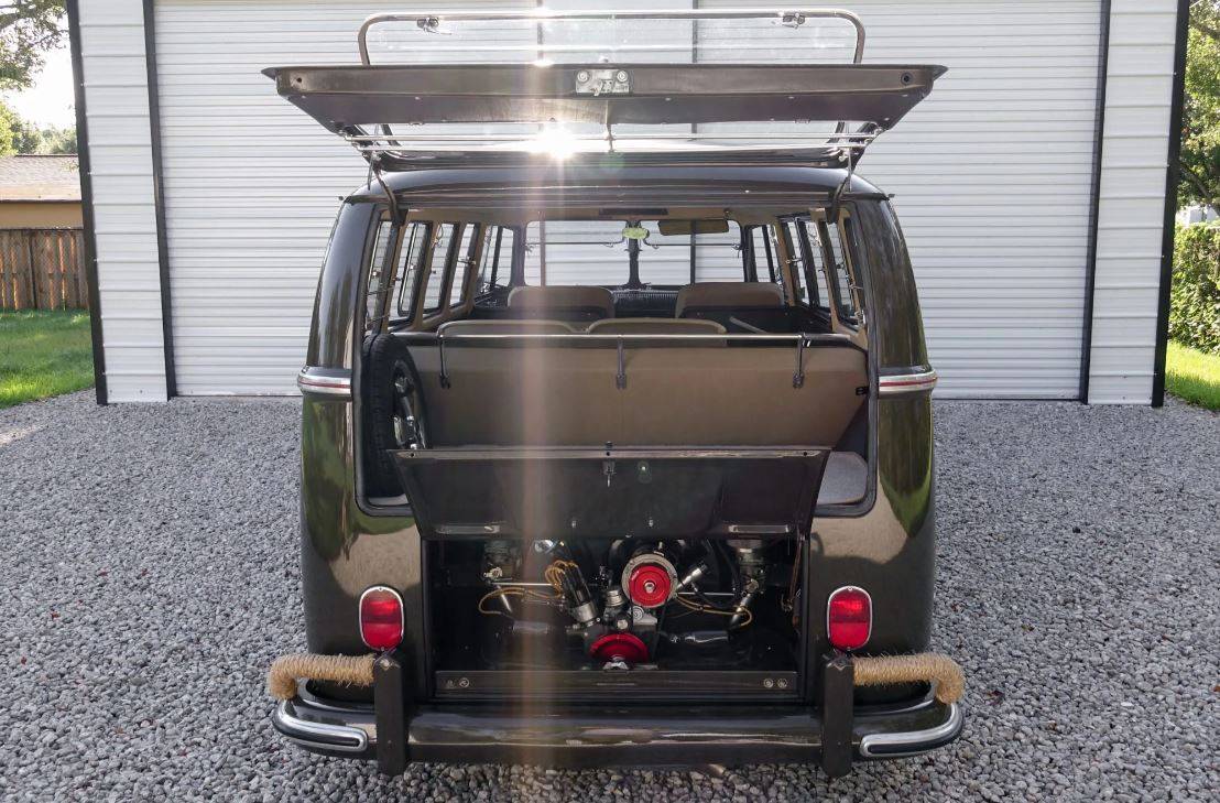 Volkswagen-type-2-deluxe-1966-1