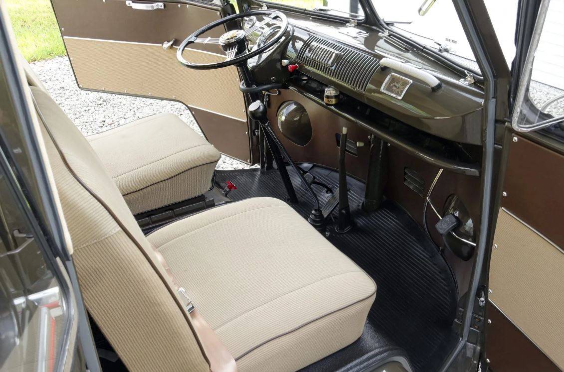 Volkswagen-type-2-deluxe-1966-2