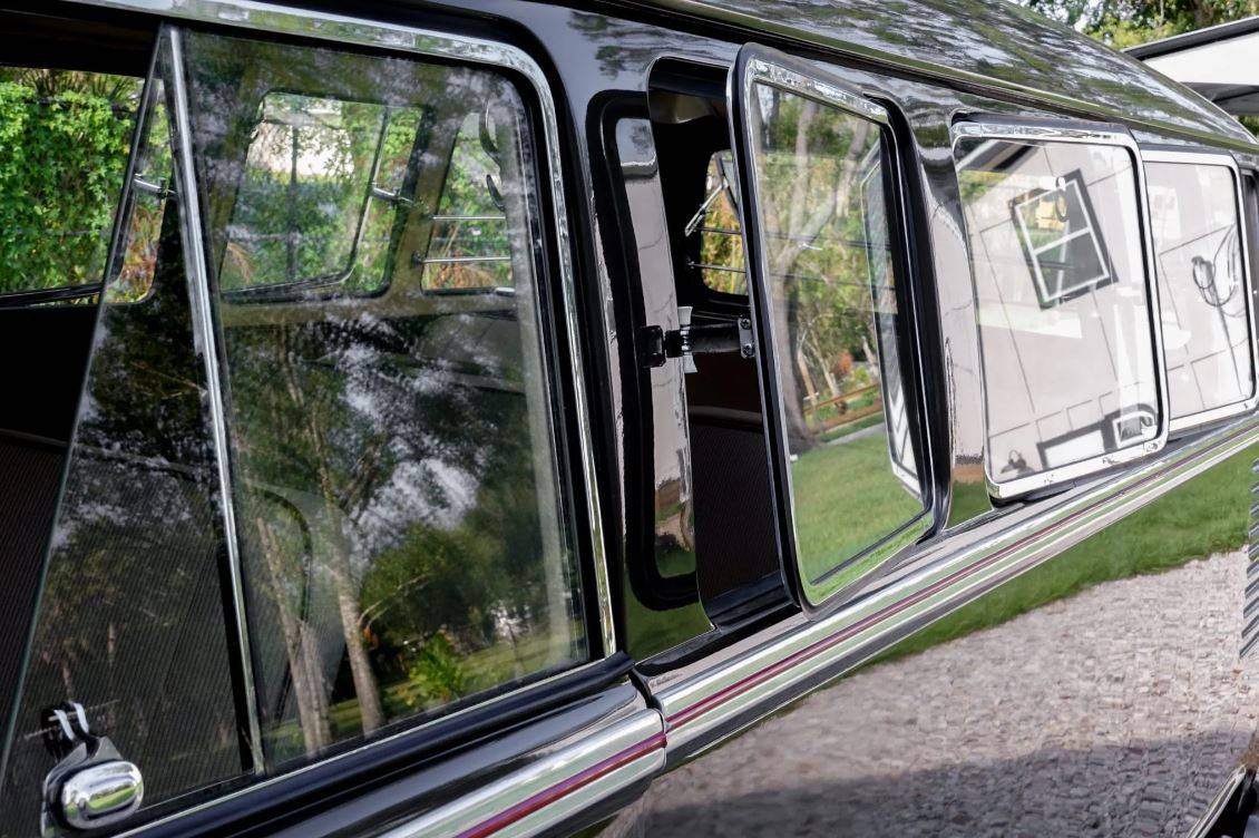 Volkswagen-type-2-deluxe-1966-3