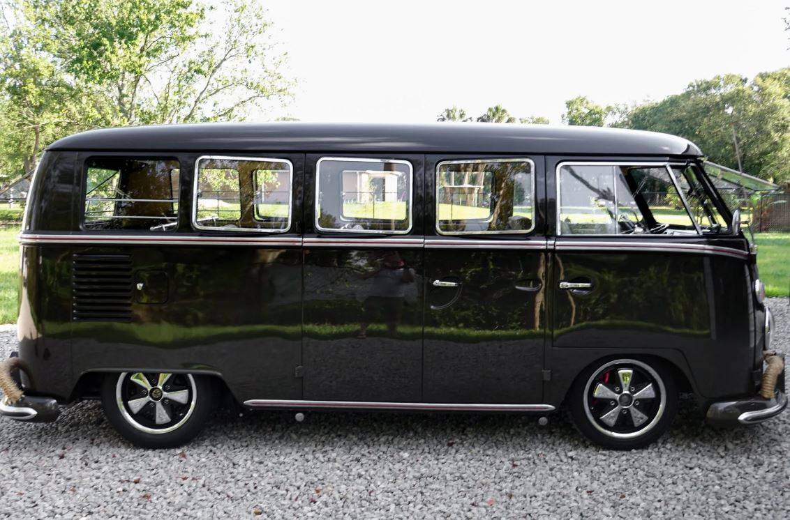 Volkswagen-type-2-deluxe-1966