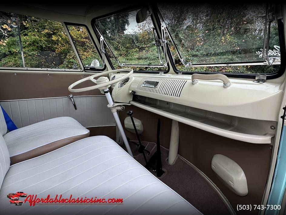 Volkswagen-type-ii-1966-11