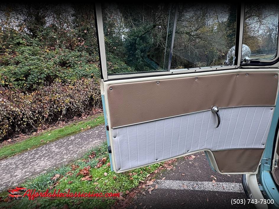 Volkswagen-type-ii-1966-45