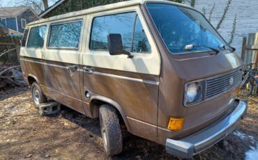 Volkswagen-vanagon-1981-brown