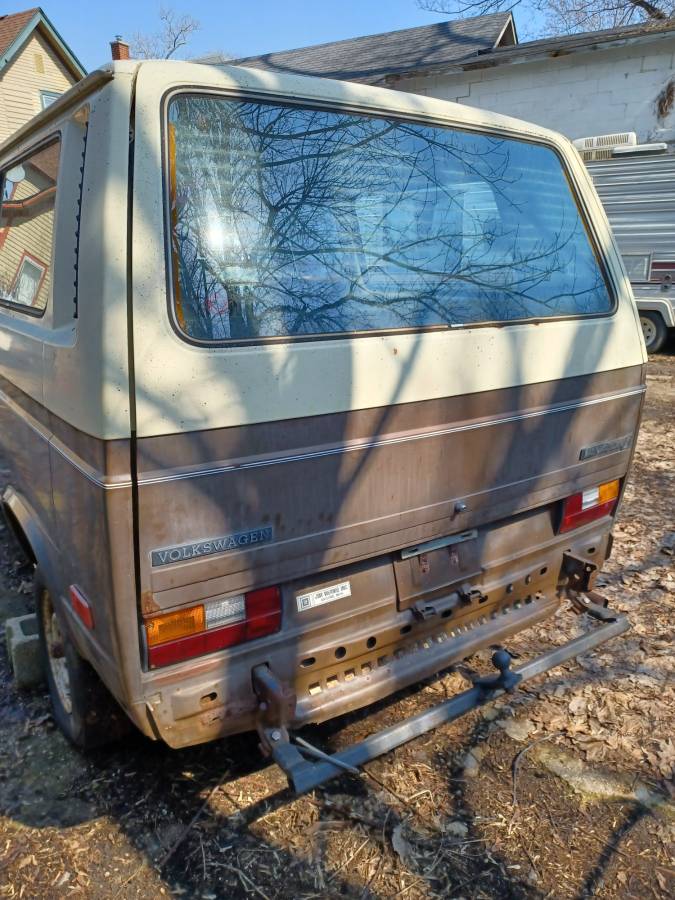 Volkswagen-vanagon-1981-brown-5