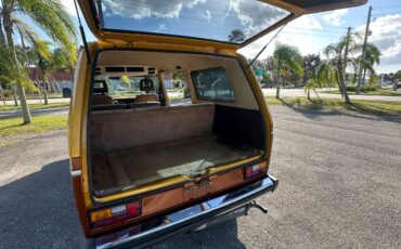 Volkswagen-vanagon-1982-custom-12