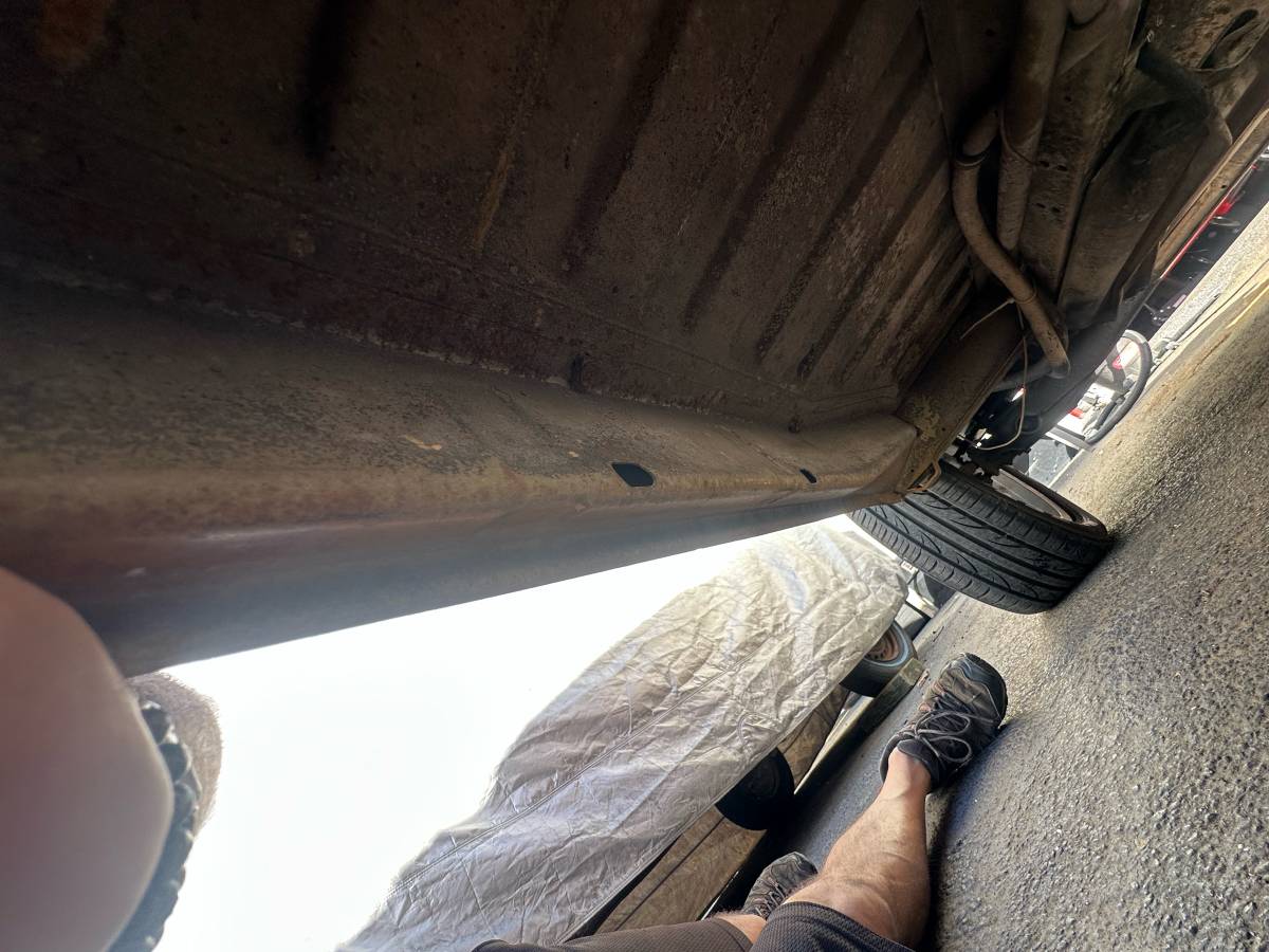 Volkswagen-vanagon-1982-custom-22