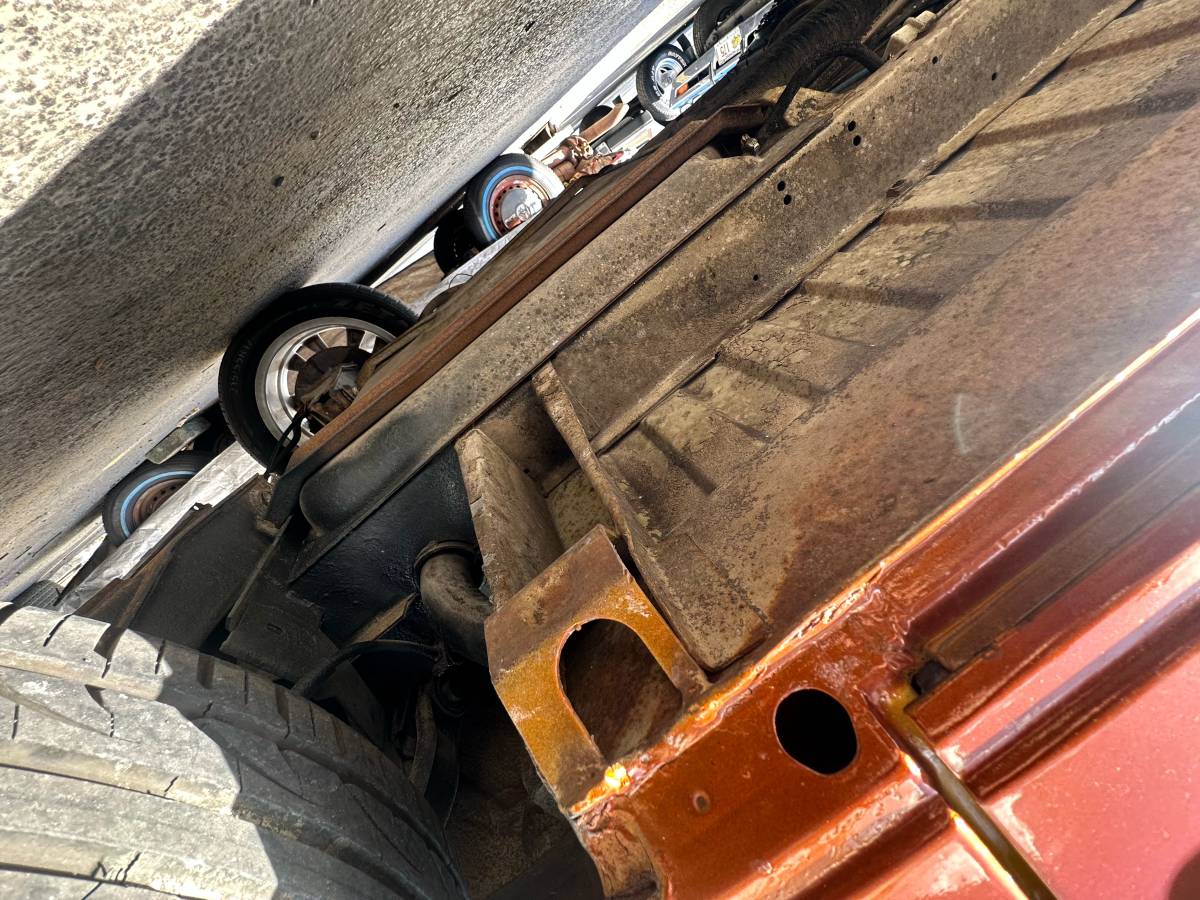 Volkswagen-vanagon-1982-custom-23