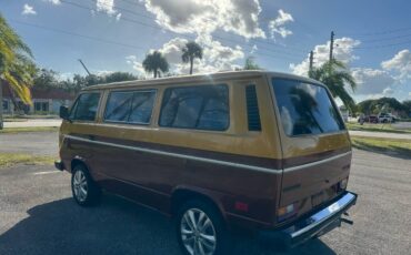 Volkswagen-vanagon-1982-custom-5
