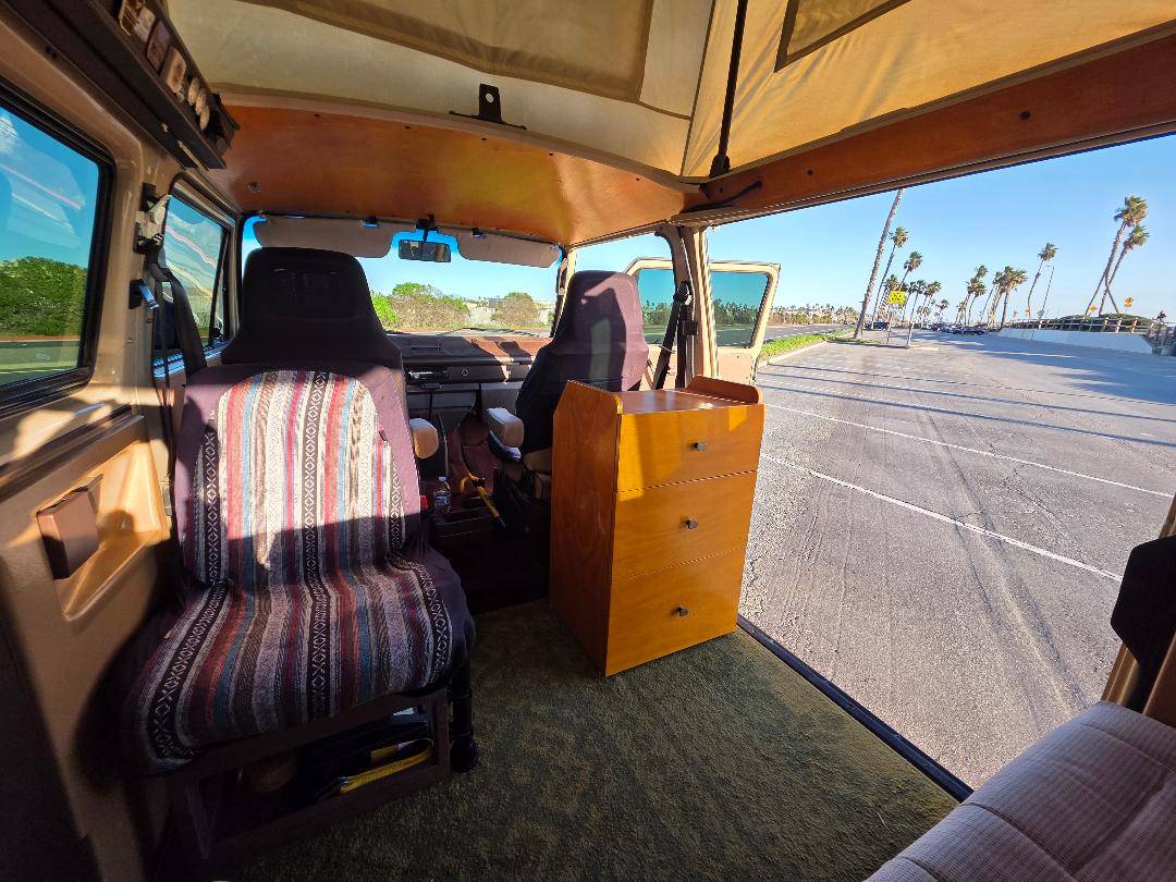 Volkswagen-vanagon-1985-5