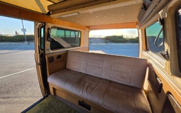 Volkswagen-vanagon-1985-6