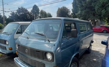 Volkswagen-vanagon-1985-blue-15
