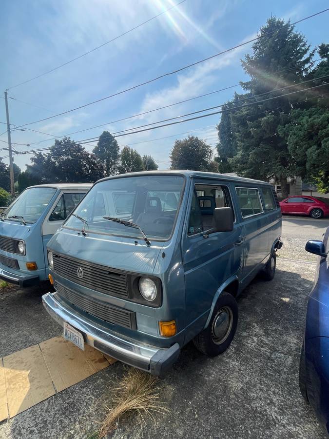Volkswagen-vanagon-1985-blue-16