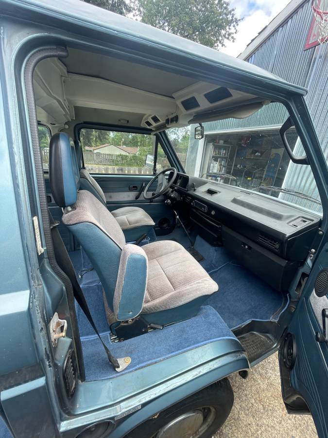 Volkswagen-vanagon-1985-blue-25