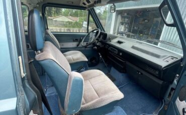 Volkswagen-vanagon-1985-blue-8