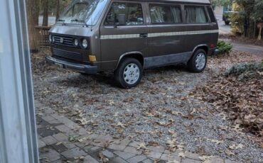 Volkswagen-vanagon-1985-brown-1