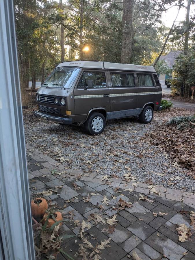 Volkswagen-vanagon-1985-brown-1