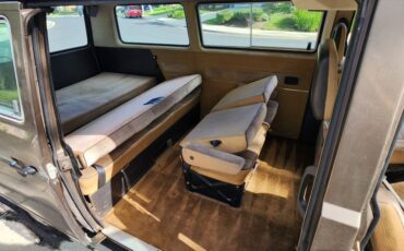 Volkswagen-vanagon-1985-brown-11