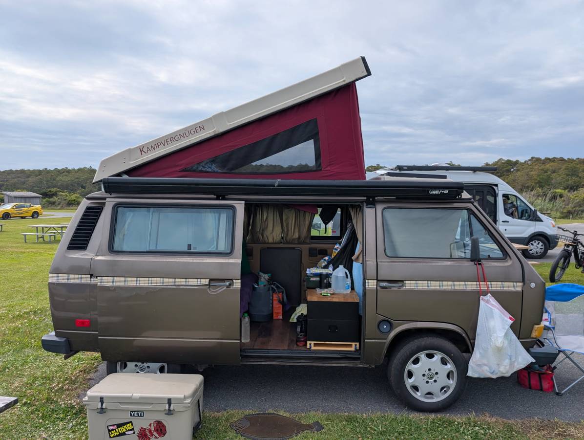 Volkswagen-vanagon-1985-brown-3