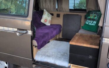 Volkswagen-vanagon-1985-brown-5