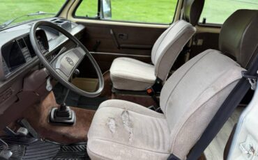 Volkswagen-vanagon-2.0l-1982-white-13