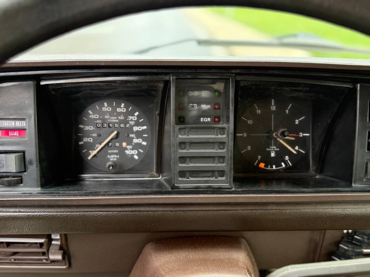 Volkswagen-vanagon-2.0l-1982-white-14