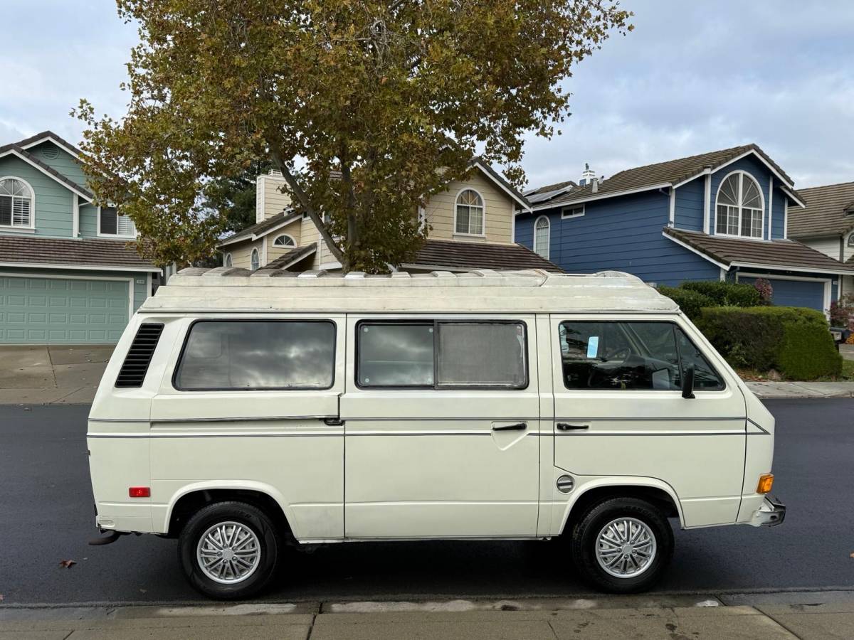 Volkswagen-vanagon-2.0l-1982-white-2